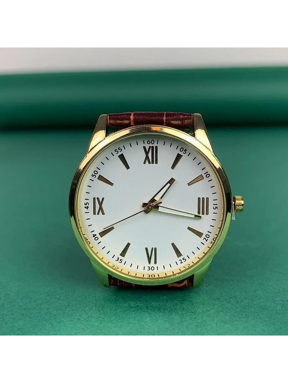 Vintage Minimalist Brown Gold Leather Essential Watch 9 Inch Unisex